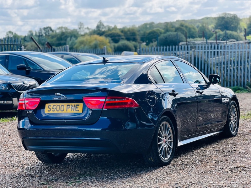 Used Jaguar XE 2016 for sale - 76029947: Photo 4