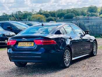 Used Jaguar XE 2016 for sale - 76029947: Photo 4
