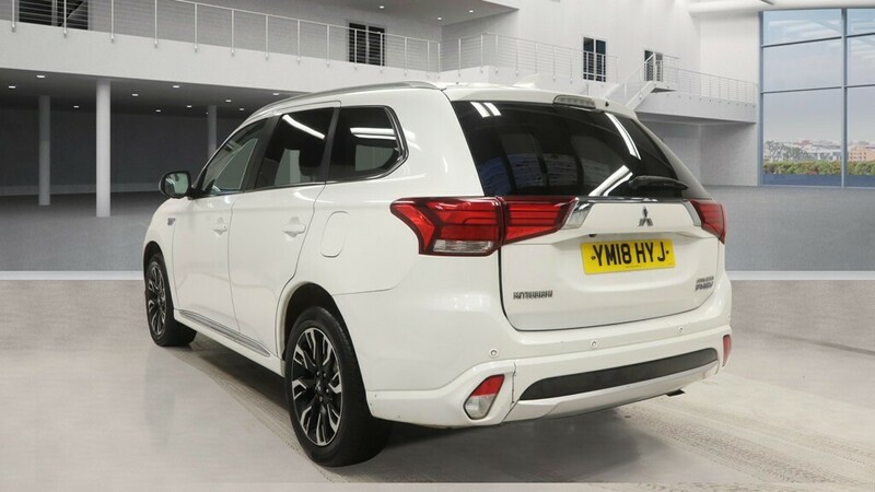 Used Mitsubishi Outlander 2018 for sale - 76631130: Photo 4