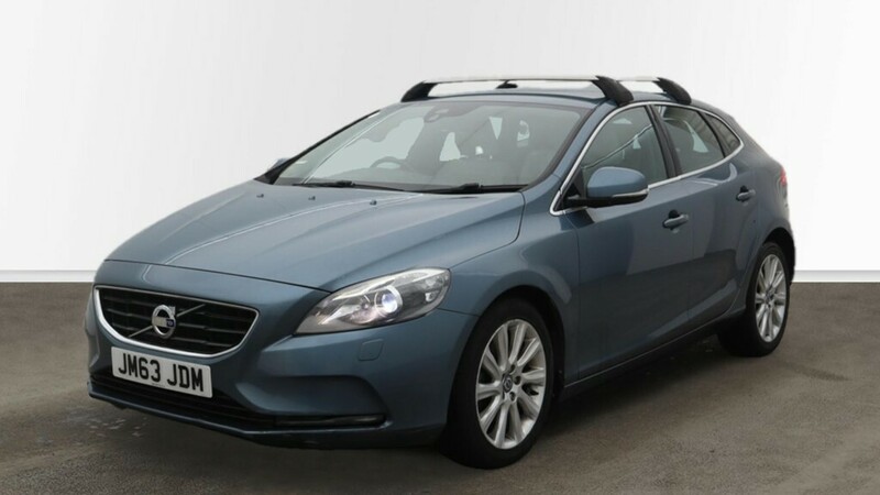 Used Volvo V40 2013 for sale - 76821356: Photo 2