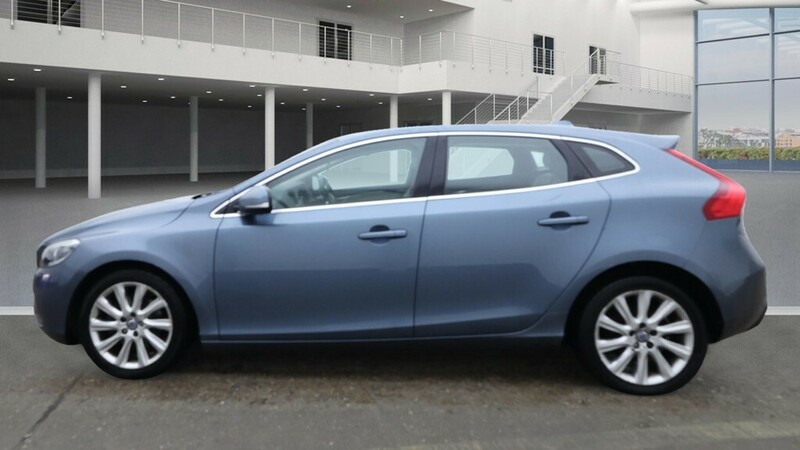 Used Volvo V40 2013 for sale - 76821356: Photo 6