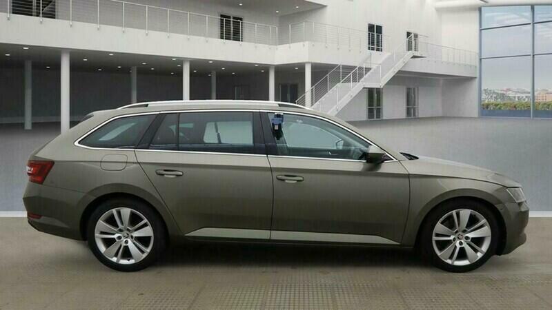Used Skoda Superb 2017 for sale - 76559669: Photo 6
