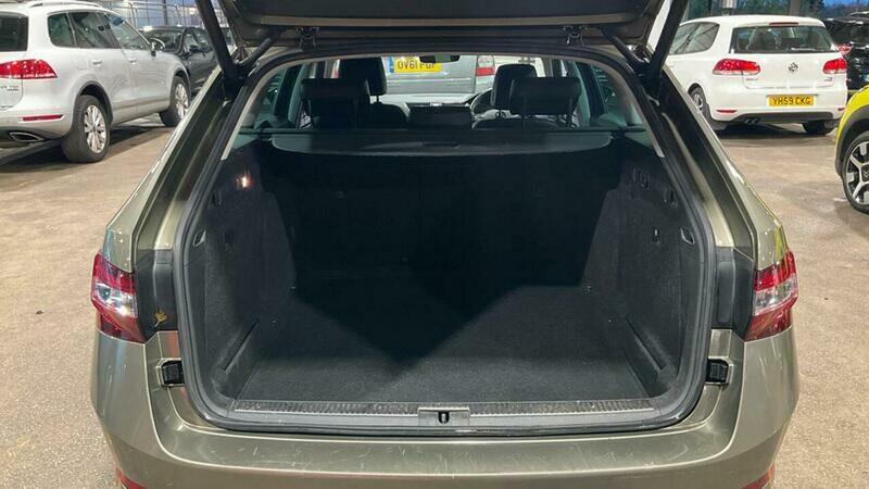 Used Skoda Superb 2017 for sale - 76559669: Photo 8