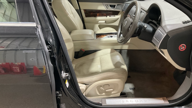 Used Jaguar XF 2010 for sale - 76380214: Photo 10