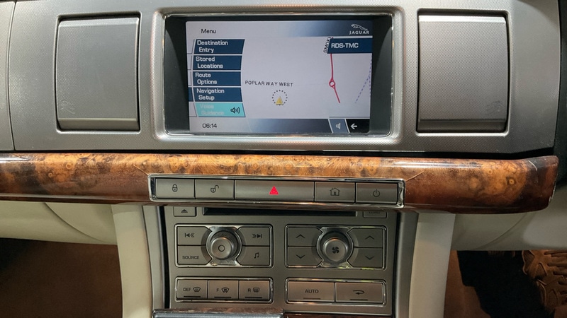 Used Jaguar XF 2010 for sale - 76380214: Photo 11