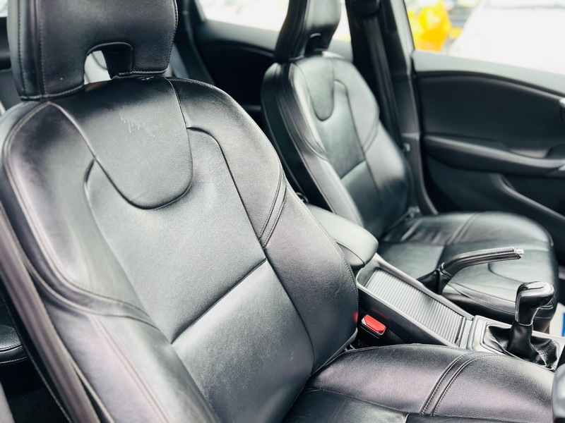 Used Volvo V40 2014 for sale - 76304566: Photo 20