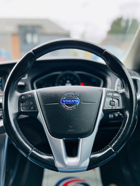 Used Volvo V40 2014 for sale - 76304566: Photo 25