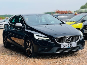 Used Volvo V40 2017 for sale - 75462431: Photo