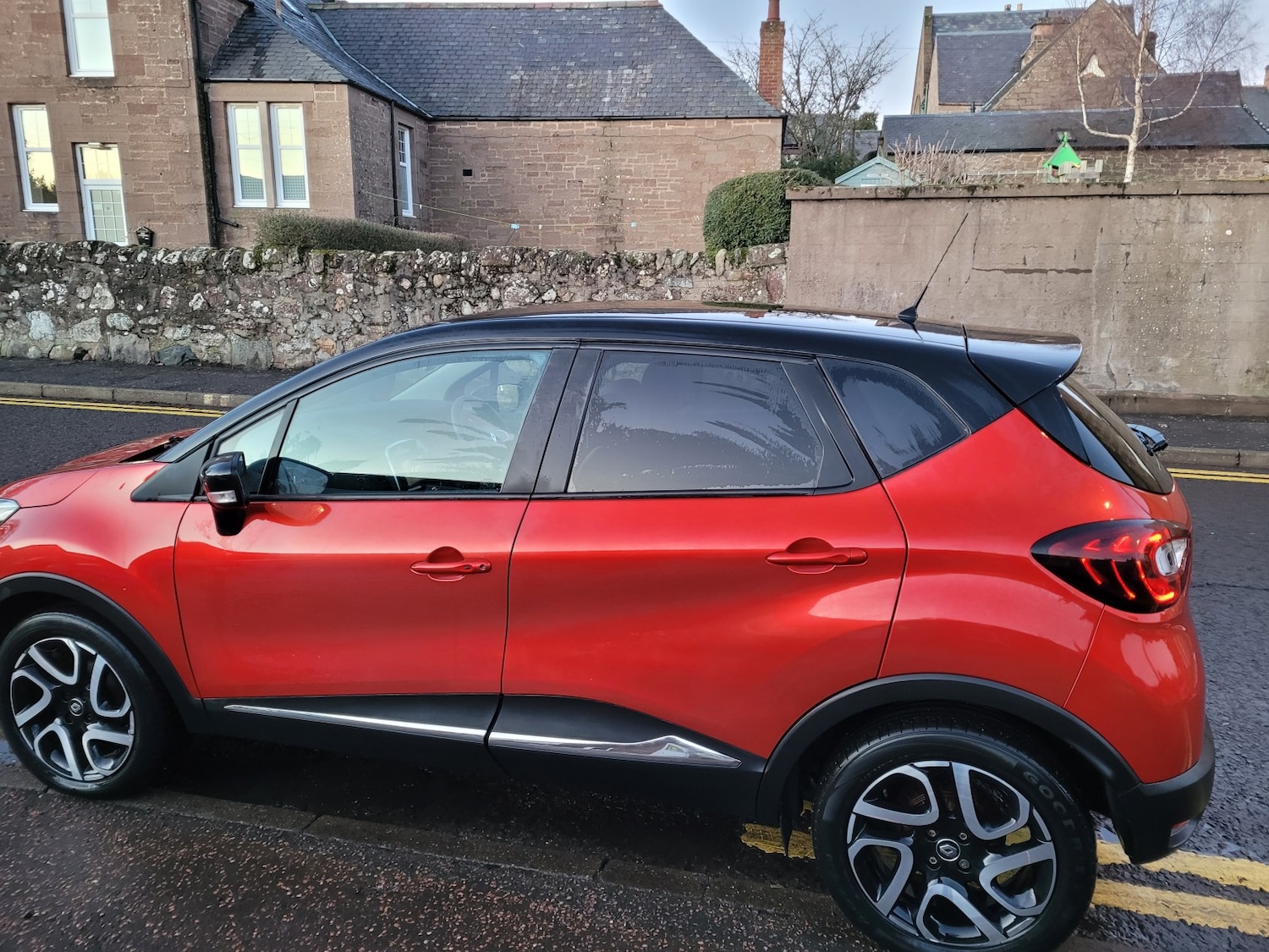 Used Renault Captur 2018 for sale - 77465170: Photo 2