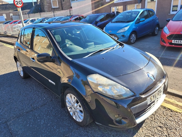 Used Renault Clio 2011 for sale - 76299062: Photo 2