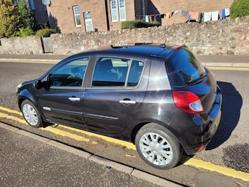 Used Renault Clio 2011 for sale - 76299062: Photo 3