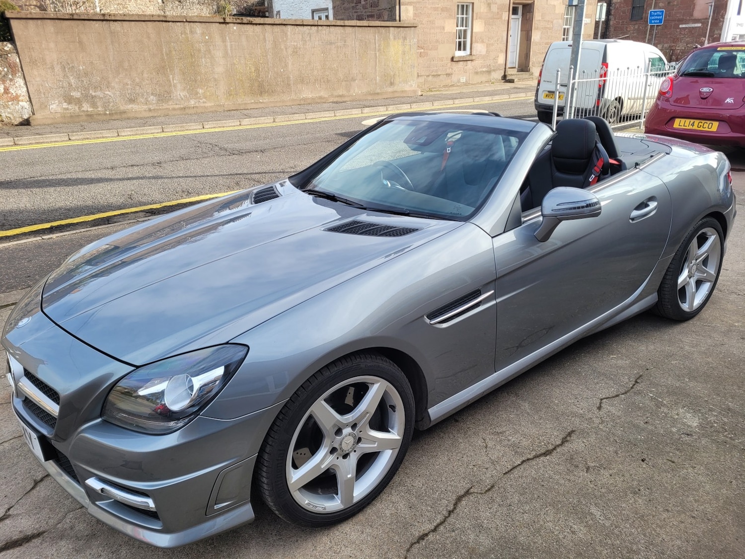 Used Mercedes-Benz SLK 2011 for sale - 77891624: Photo 3