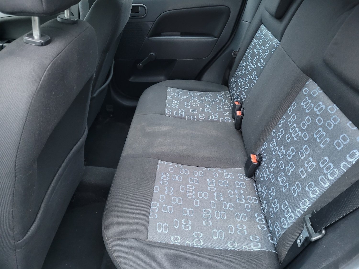 Used Ford Fiesta 2005 for sale - 77536064: Photo 8