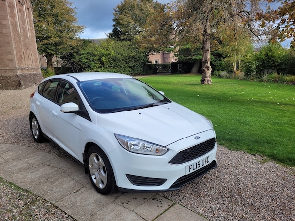 Used Ford Focus 2015 for sale - 76237262: Photo 3