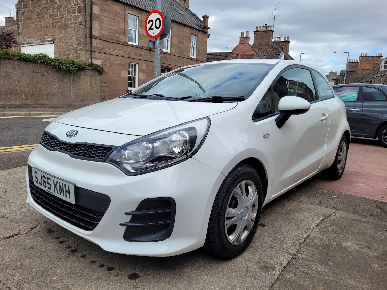 Used Kia Rio 2015 for sale - 76794256: Photo 2