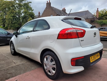 Used Kia Rio 2015 for sale - 76794256: Photo