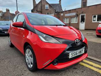 2016 - 1.0 VVT-i x-play 5-Door