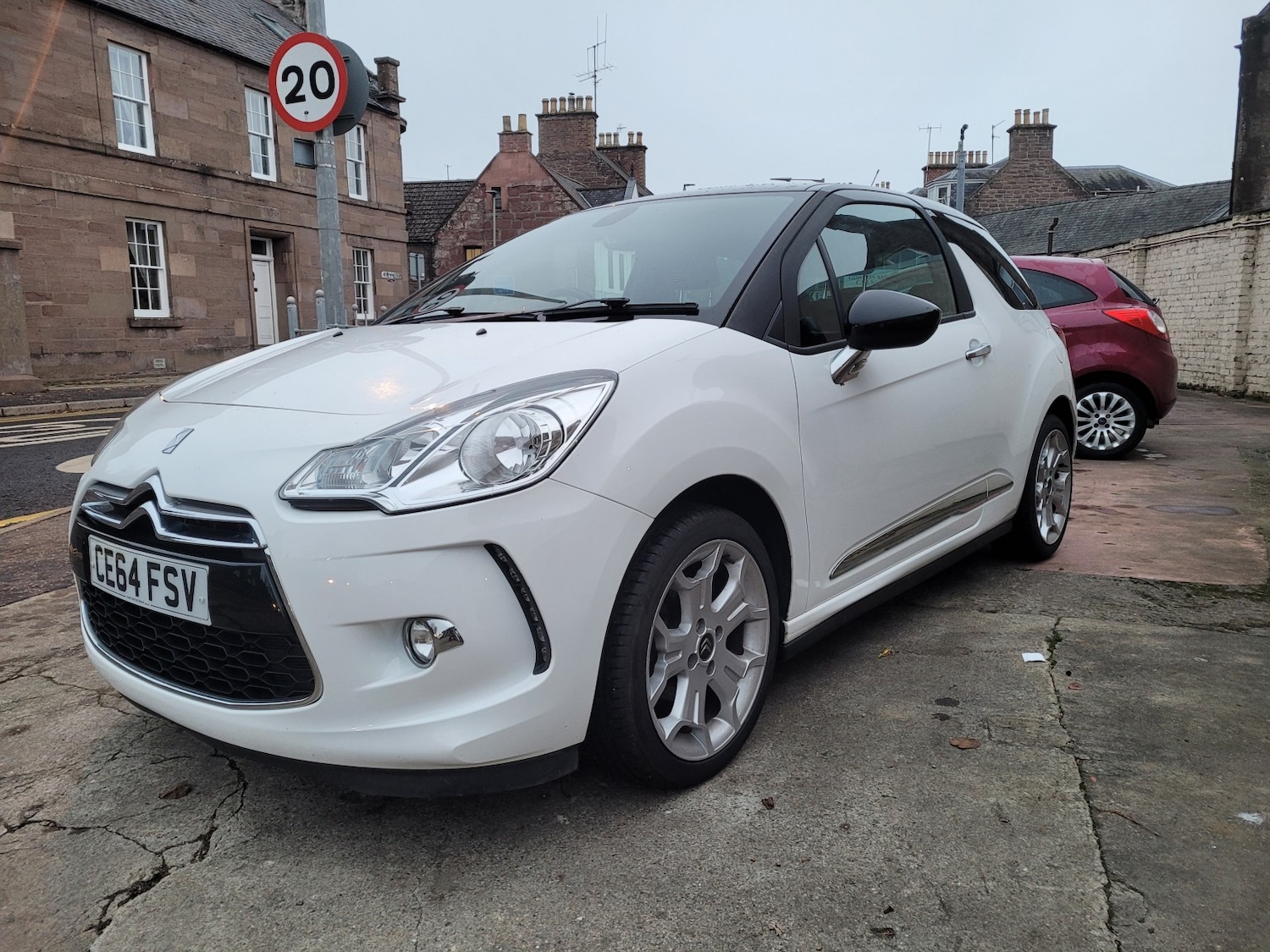 Used Citroen DS3 2014 for sale - 76643466: Photo 1