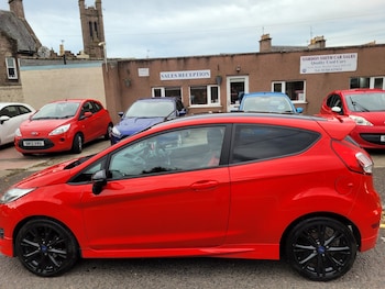 Used Ford Fiesta 2015 for sale - 76186753: Photo