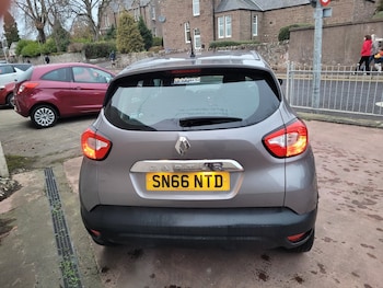 Used Renault Captur 2016 for sale - 76624431: Photo