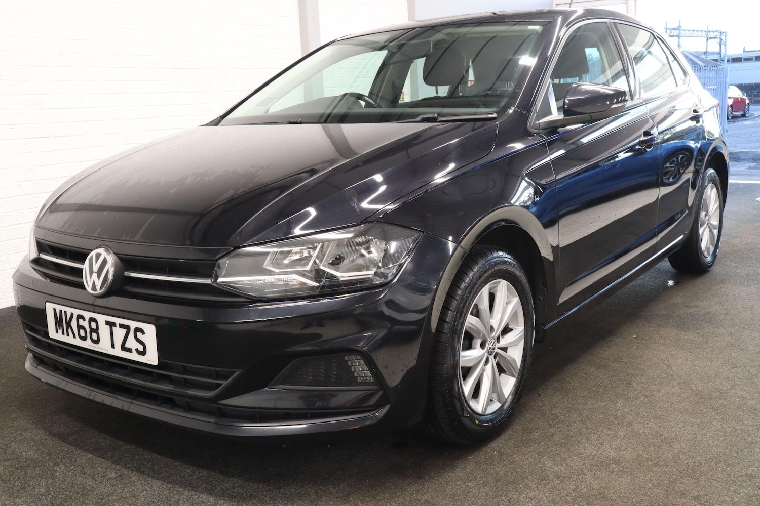 Used Volkswagen Polo 2018 for sale - 76389218: Photo 1