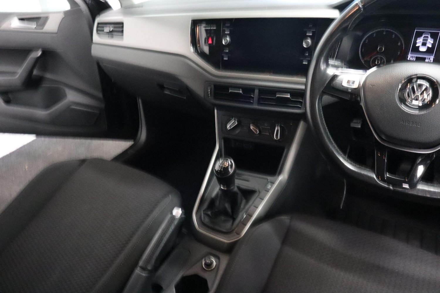 Used Volkswagen Polo 2018 for sale - 76389218: Photo 11