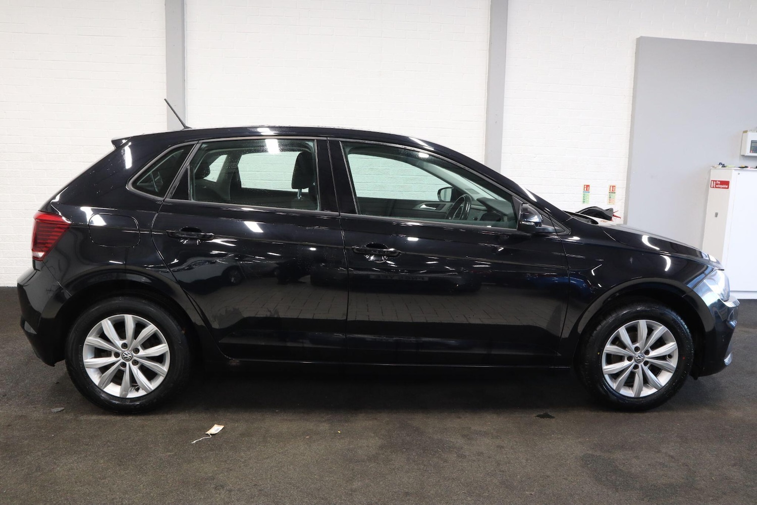 Used Volkswagen Polo 2018 for sale - 76389218: Photo 8