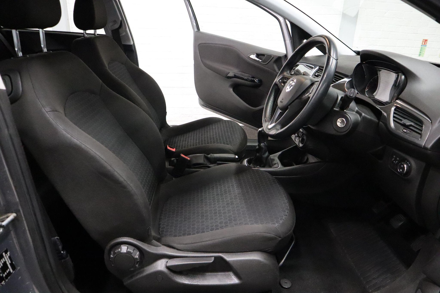 Used Vauxhall Corsa 2015 for sale - 77131446: Photo 13