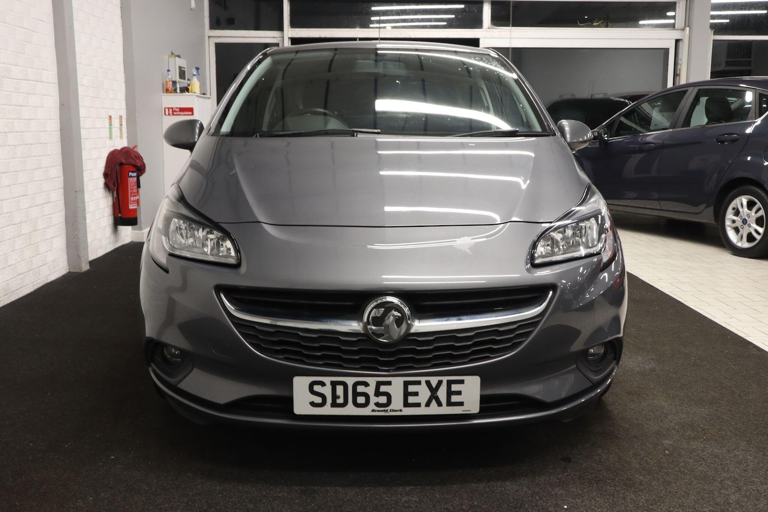 Used Vauxhall Corsa 2015 for sale - 77131446: Photo 2