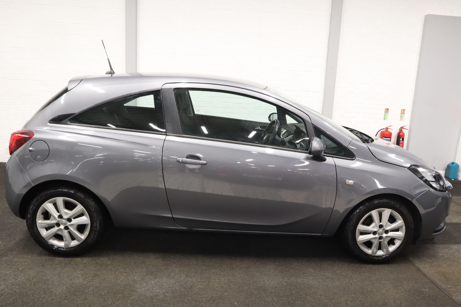 Used Vauxhall Corsa 2015 for sale - 77131446: Photo 8