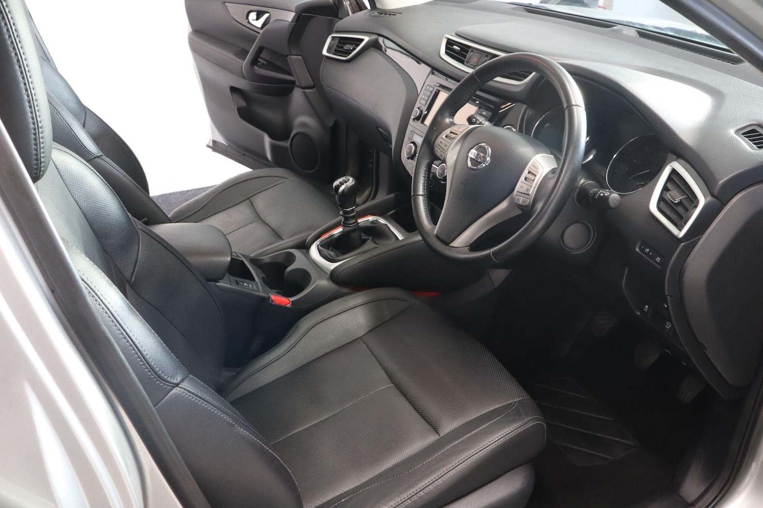 Used Nissan Qashqai 2015 for sale - 76389169: Photo 11