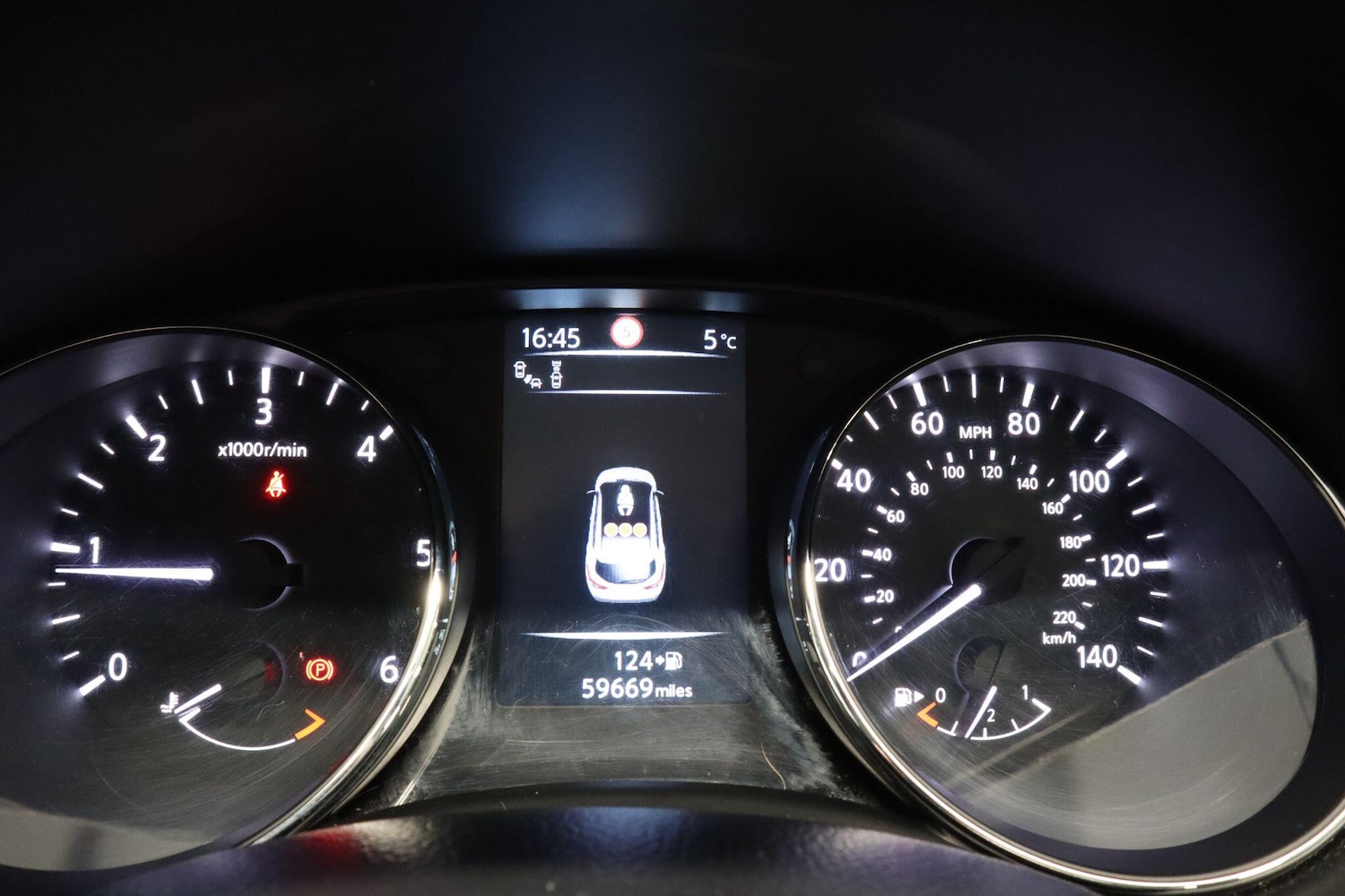 Used Nissan Qashqai 2015 for sale - 76389169: Photo 12