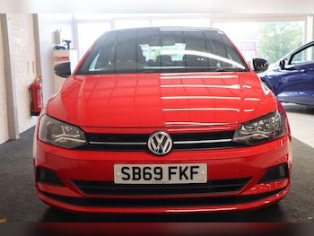 Used Volkswagen Polo 2019 for sale - 76239617: Photo 2
