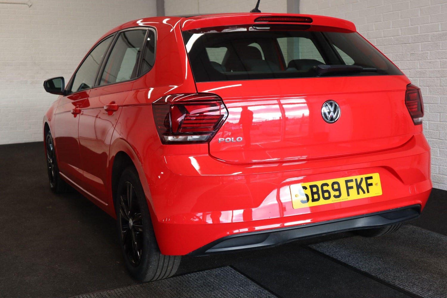 Used Volkswagen Polo 2019 for sale - 76239617: Photo 4