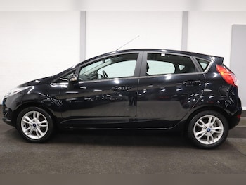 Used Ford Fiesta 2015 for sale - 77109690: Photo