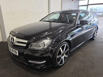 Used Mercedes-Benz C Class 2014 for sale - 79808049: Photo