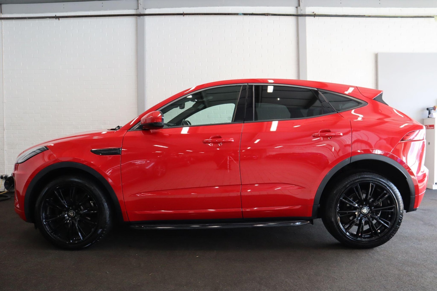 Used Jaguar E-Pace for sale - 77969783: Photo 3