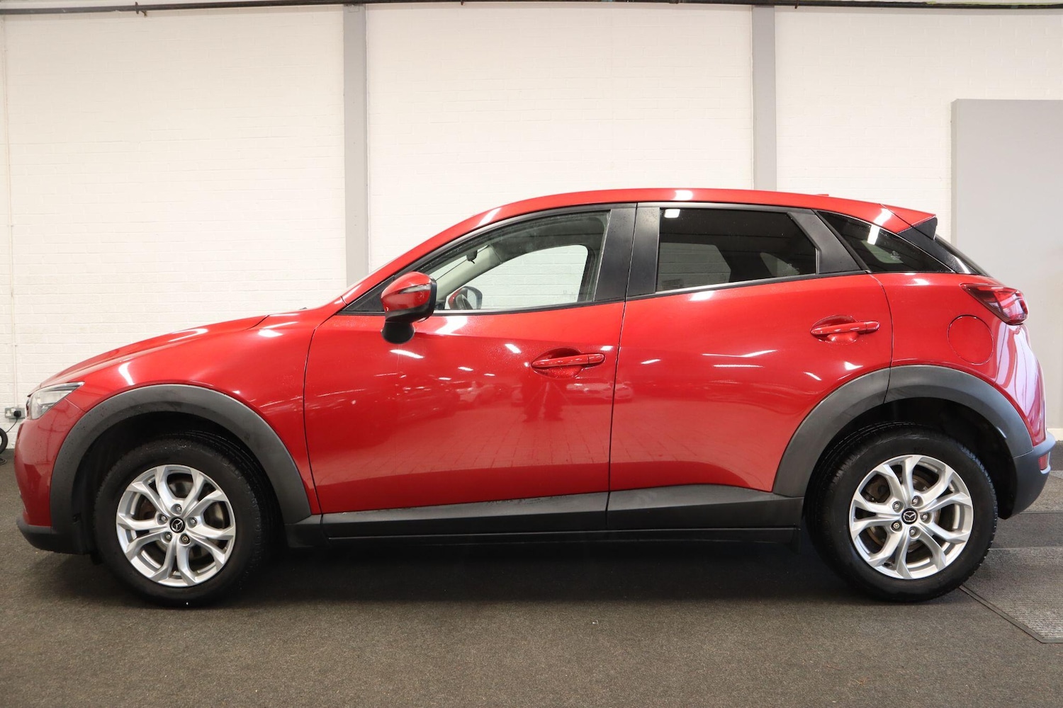 Used Mazda CX-3 2018 for sale - 77344681: Photo 3