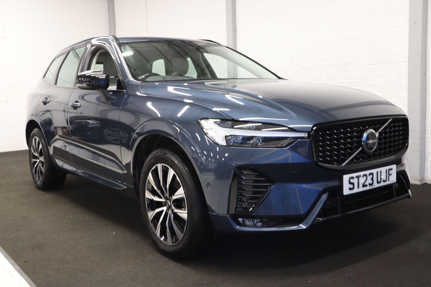 Used Volvo XC60 2023 for sale - 77549582: Photo 7