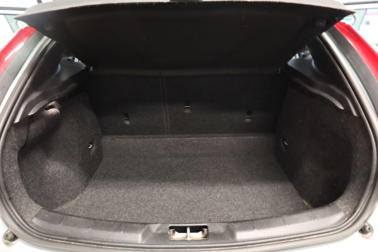 Used Volvo V40 2016 for sale - 77386293: Photo 15