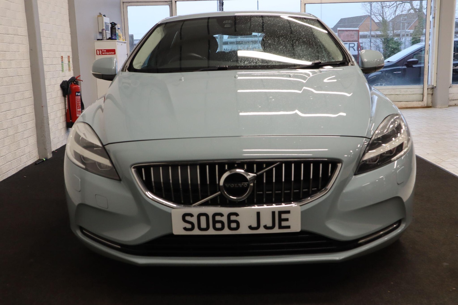 Used Volvo V40 2016 for sale - 77386293: Photo 2