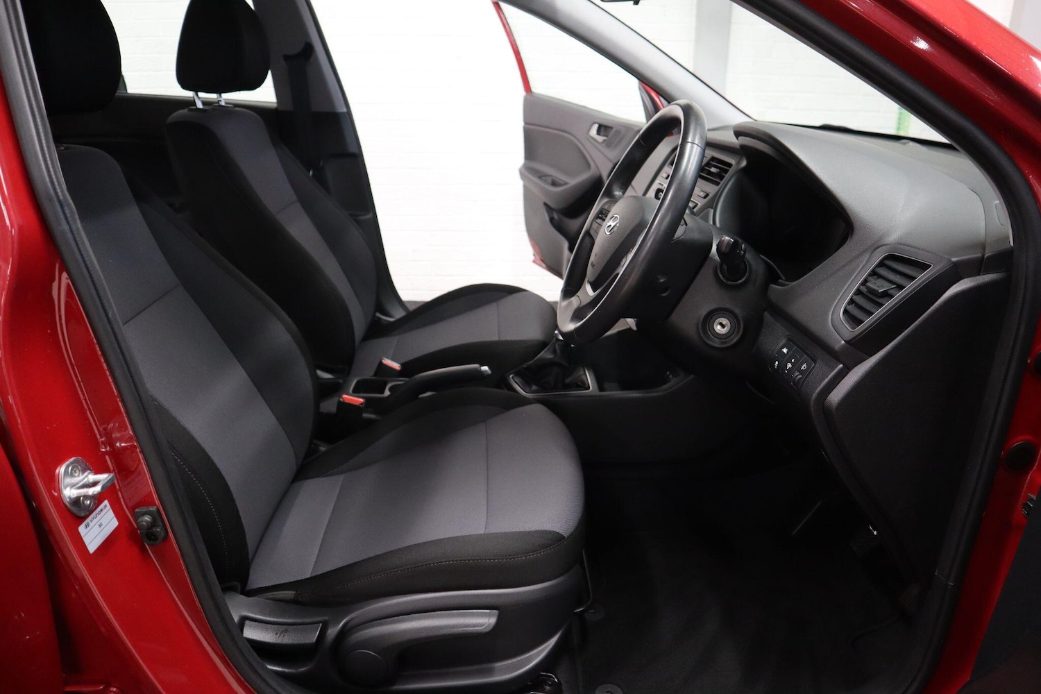 Used Hyundai i20 2018 for sale - 76964363: Photo 12