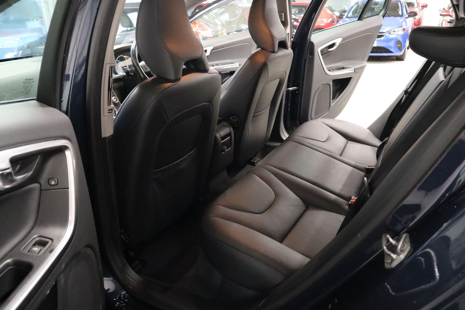 Used Volvo V60 2014 for sale - 77155663: Photo 17