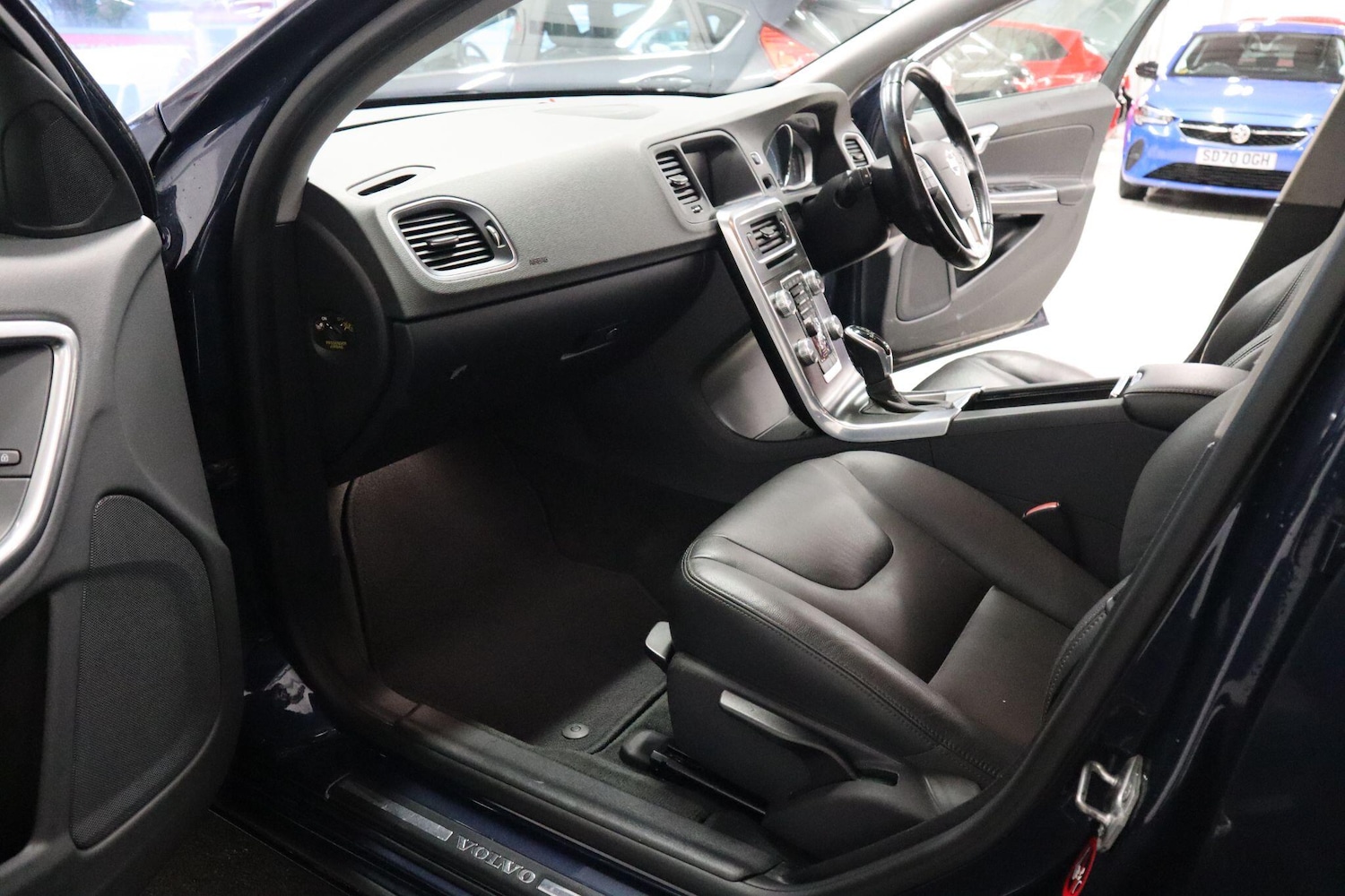 Used Volvo V60 2014 for sale - 77155663: Photo 18