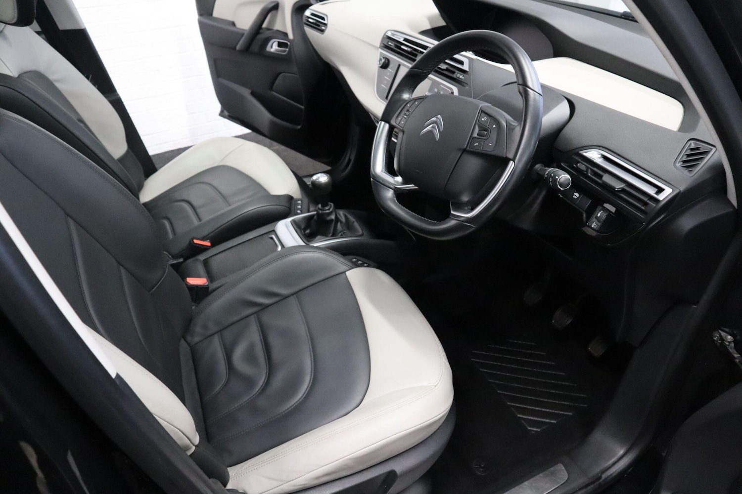 Used Citroen C4 Grand Picasso 2017 for sale - 76371340: Photo 11