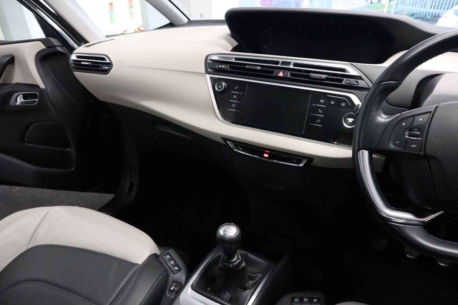 Used Citroen C4 Grand Picasso 2017 for sale - 76371340: Photo 13