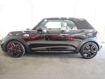 Used MINI Convertible 2016 for sale - 75687639: Photo