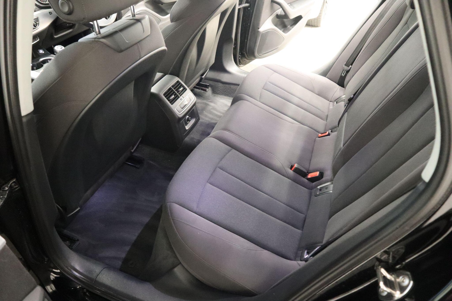 Used Audi A4 2016 for sale - 76573371: Photo 17