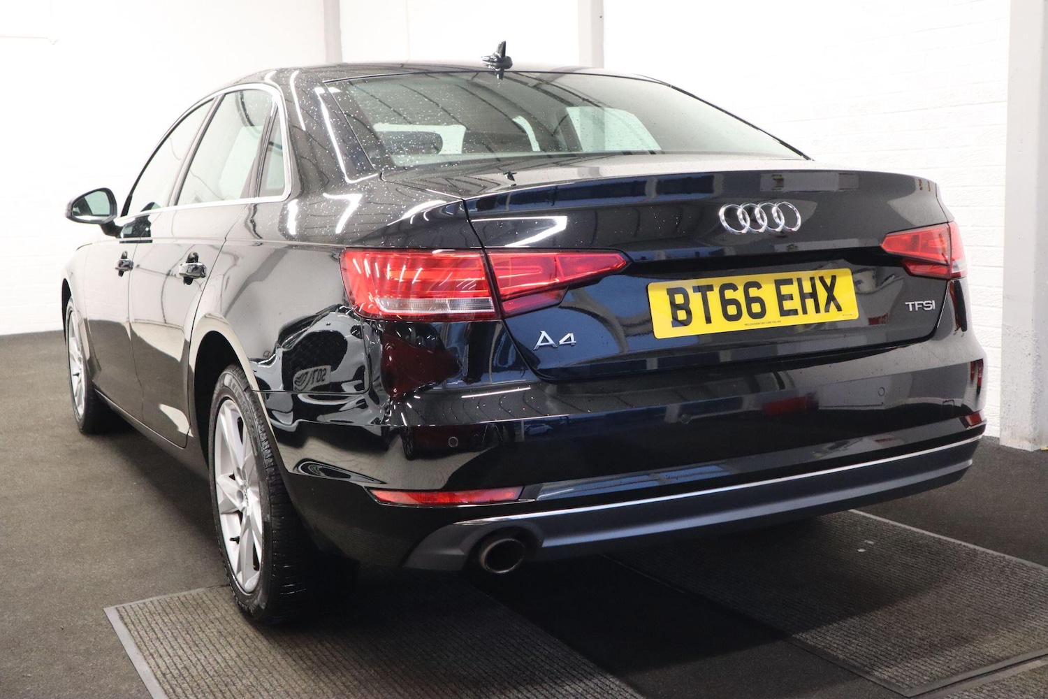 Used Audi A4 2016 for sale - 76573371: Photo 4