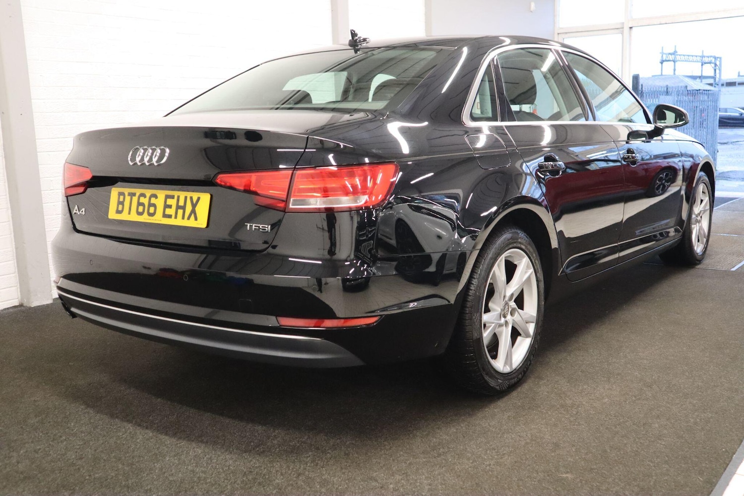 Used Audi A4 2016 for sale - 76573371: Photo 9